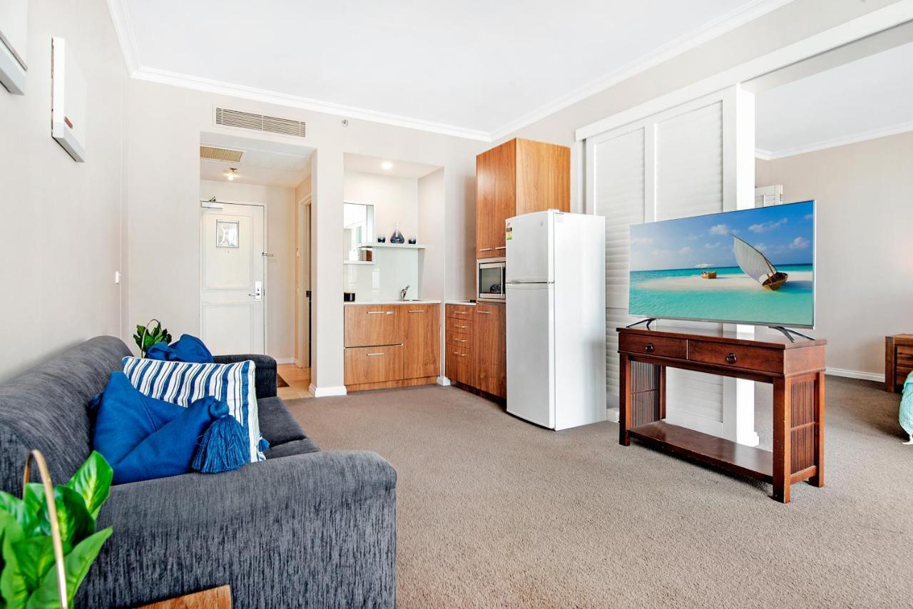 Legends 1 Bedroom Spa Suite - We Accommodate 골드코스트 외부 사진