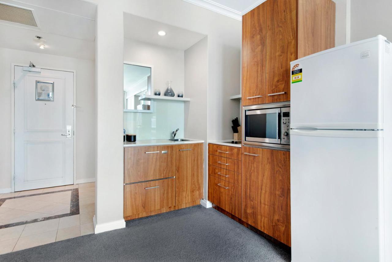 Legends 1 Bedroom Spa Suite - We Accommodate 골드코스트 외부 사진